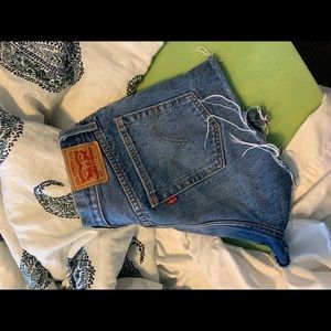 Levi’s 501 Cutoffs 25 (W27)